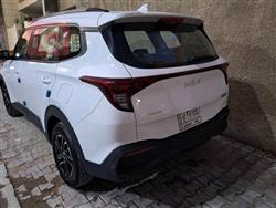کیا کارینس
